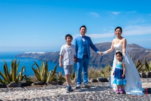Family Photo Shooting Best Of By Dragons Group   Santorini8 Weddings9   21